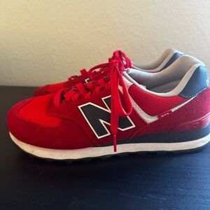 NEW BALANCE MENS VARSITY 574 
NEW CONDITION SZ 8